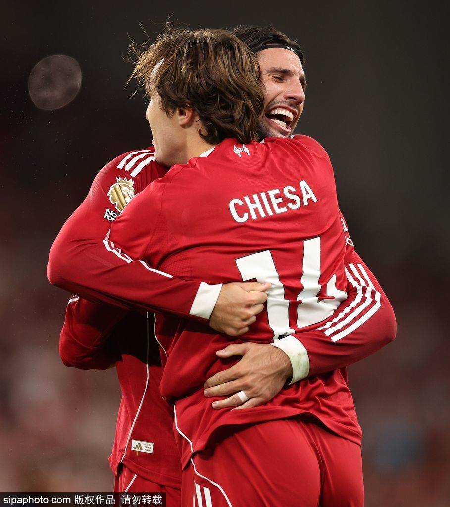 信用網如何申请_英超夺冠赔率更新:卫冕冠军利物浦领跑 阿森纳第2曼联第5