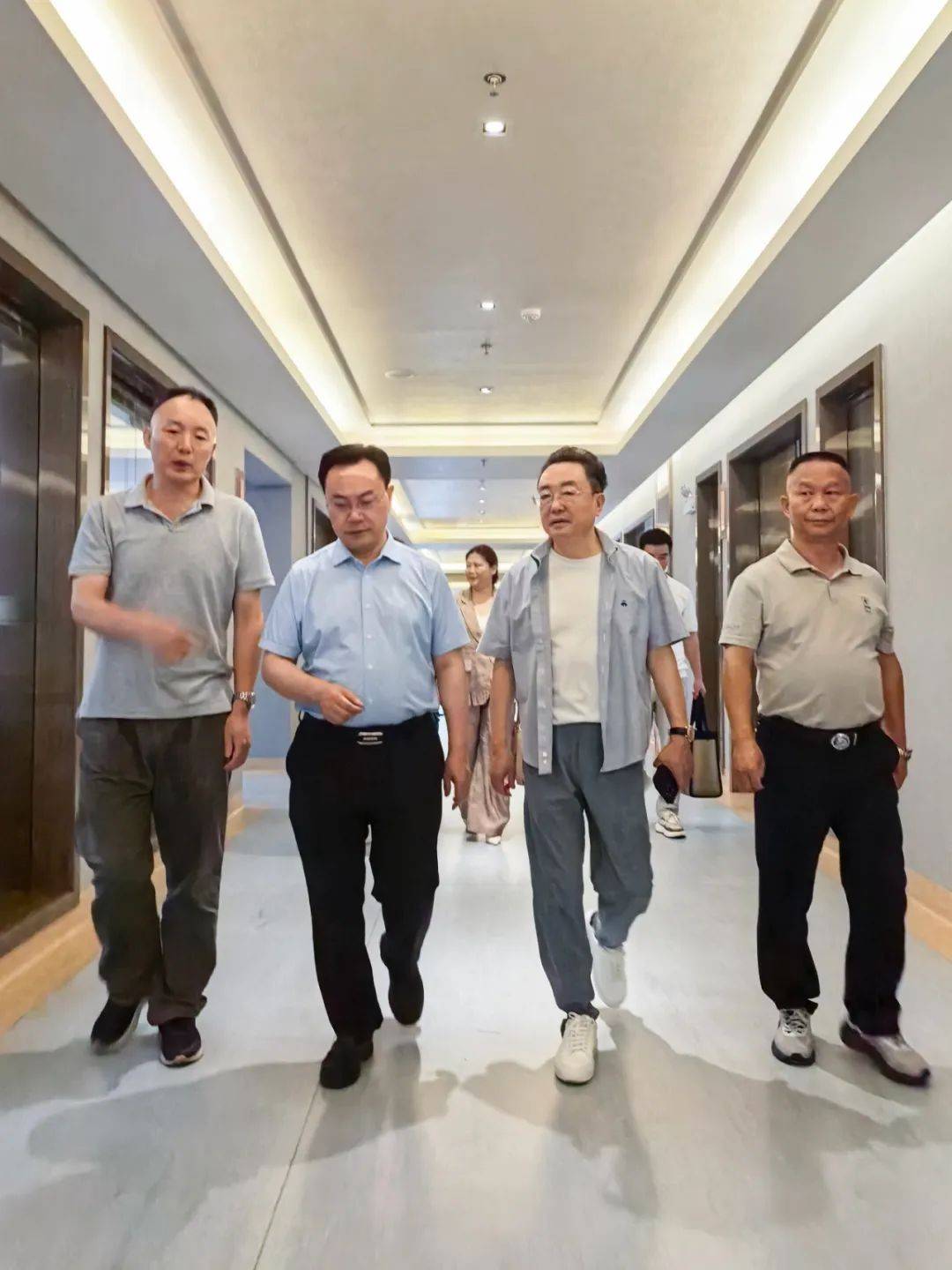 皇冠信用網登2_中国工程院院士刘仲华调研理想华莱皇冠信用網登2,共谋黑茶产业高质量发展新篇章