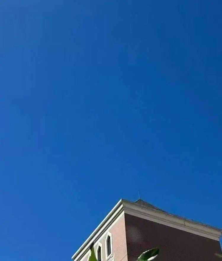 霍恩vs林茨
_上海热得白云都没了!不过上海人苦等的降温要来了霍恩vs林茨
,“秋老虎”也要来了……