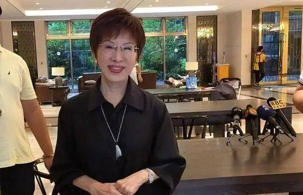 莫尔vs费德列斯达 | 局势出乎意料莫尔vs费德列斯达,台当局改口称洪秀柱无罪,对没去北京的马英九下手