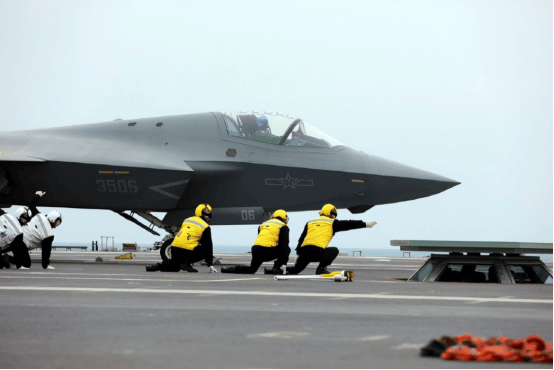 皇冠信用网足球代理_福建舰“无烟”弹射歼35皇冠信用网足球代理,美国人念叨两件事,印度和日本同样感受到了巨大的压力