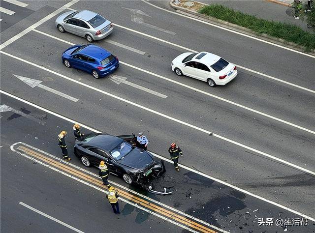 如何找当地皇冠代理_知名车评人陈震开劳斯莱斯发生车祸?交警:事故发生在下午3时许如何找当地皇冠代理,正处理中