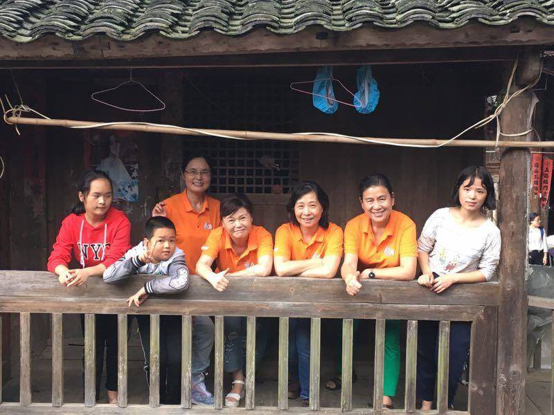 nba季后赛2025时间_那个让老师骄傲的“调皮”班级!30年同学聚会nba季后赛2025时间,还伴有一封来自贵州的感谢信