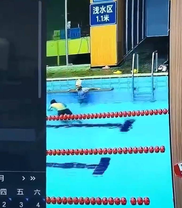 皇冠皇冠足球平台_宁波一男子头朝下跳进泳池浅水区皇冠皇冠足球平台,撞到池底致颈椎重伤去世,馆方:女儿喊他没有答应,其他人未及时发现