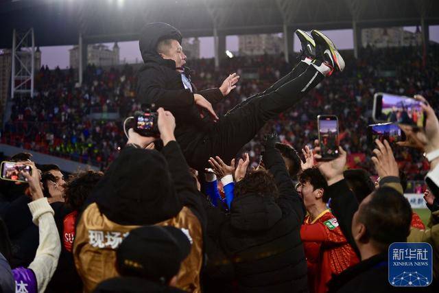 皇冠信用網怎么租
_中甲:辽宁铁人队冲超成功