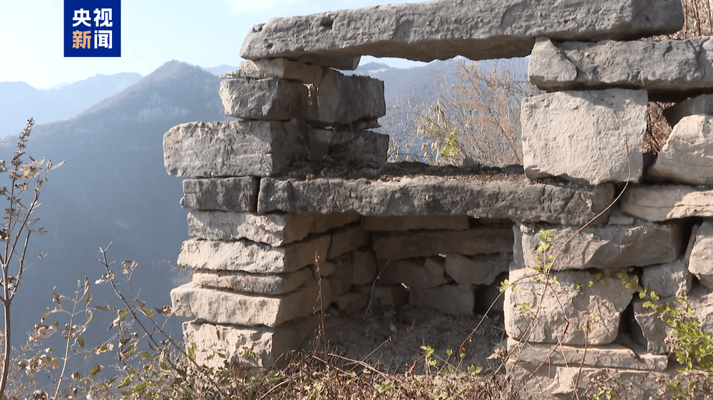 犹犹他爵士 vs 体斯顿火箭
他爵士 vs 体斯顿火箭
_150多间石屋藏于峭壁 山西盂县发现一处明代古寨遗址